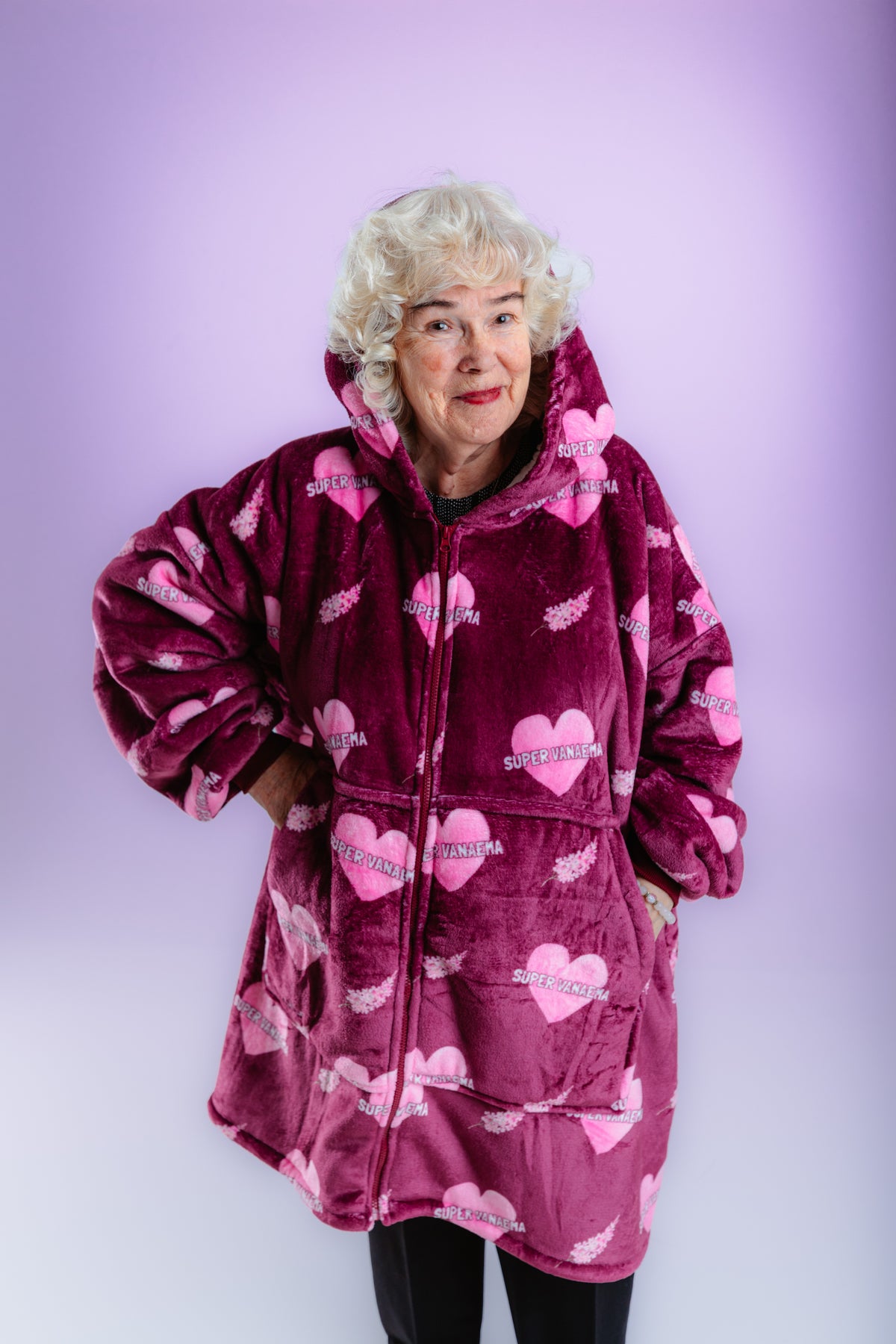 Super Vanaema Mõnnakas (lukuga)