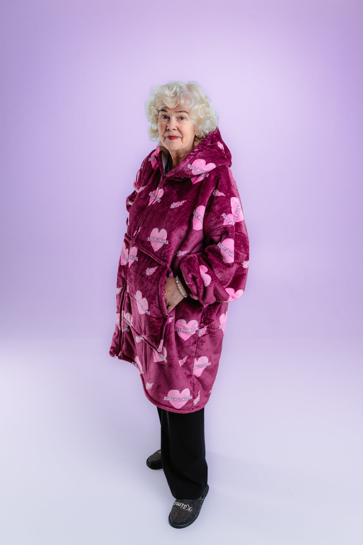 Super Vanaema Mõnnakas (lukuga)