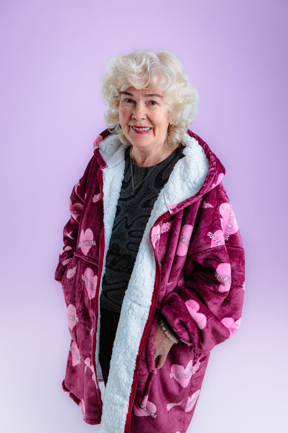 Super Vanaema Mõnnakas (lukuga)