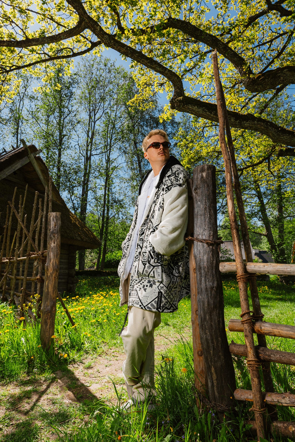 NUBLU MÕNNAKAS VATRIK